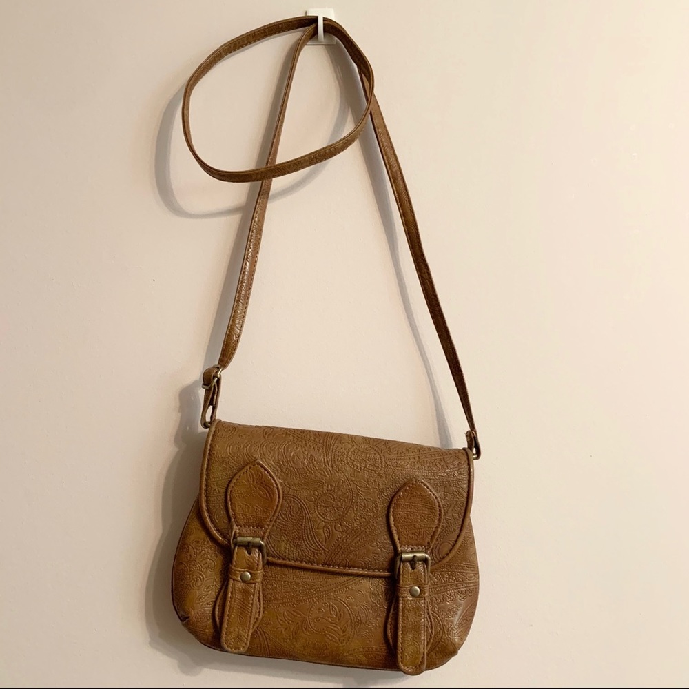 Crossbody textured bag